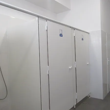 Gdanski Zespol Schronisk I Sportu Szkolnego بيت شباب غدانسك